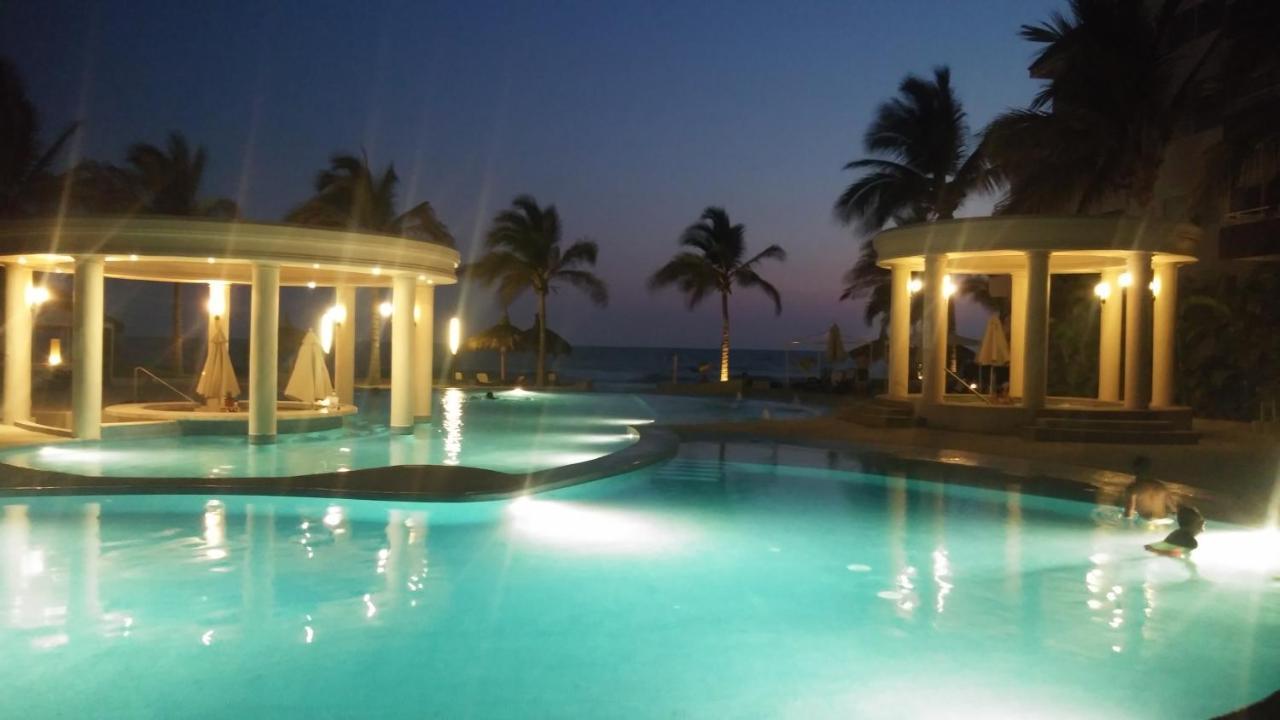 A Pie De Playa Con Alberca Jacuzzi Vista Al Mar Apartment Mazatlan Exterior photo