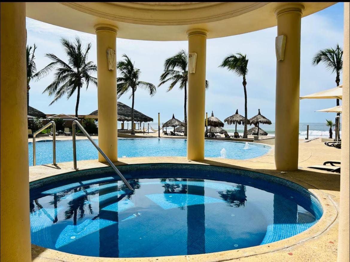 A Pie De Playa Con Alberca Jacuzzi Vista Al Mar Apartment Mazatlan Exterior photo